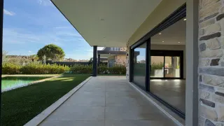Güre’de, Kazdağları’nın temiz havası ve sakin atmosferiyle çevrili, kendine ait yaşam alanı sunan özel bir villa. - Görsel 7